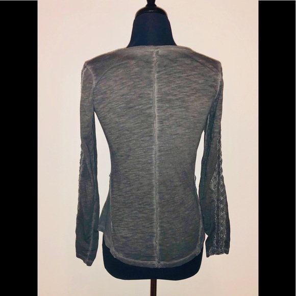 Free People Cute Grey Long Sleeve Button Down Top - Picture 2 of 3